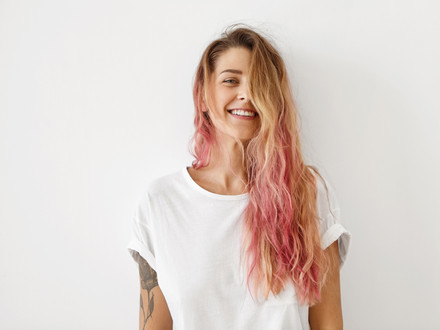 Woman wearing a t-shirt